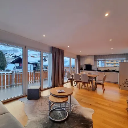 Luxury Romaine 1st Floor Apartment