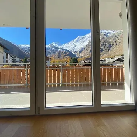 Luxury Romaine 1st Floor アパート *